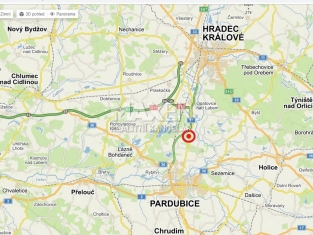 Stavební pozemek mezi Pardubicemi a Hradcem