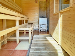 Rodinný dům 6+KK s finskou saunou, garáží, bazénem